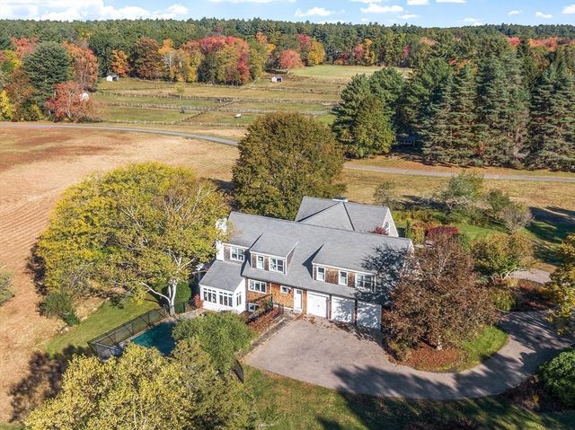 1409 Monument St, Concord, MA 01742