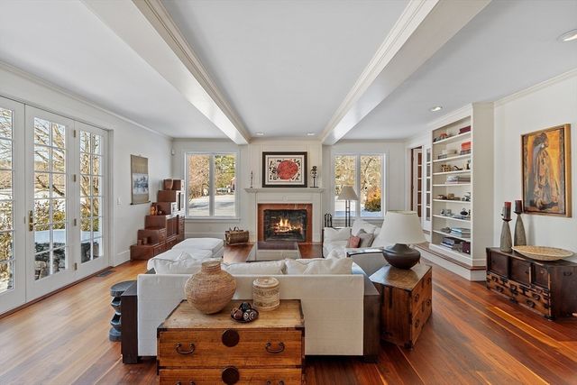 1409 Monument St, Concord, MA 01742