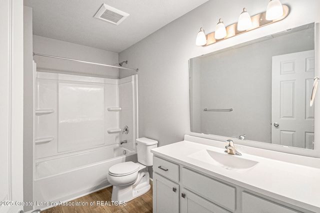 2984 Moccasin Drive, Dewitt, MI 48820