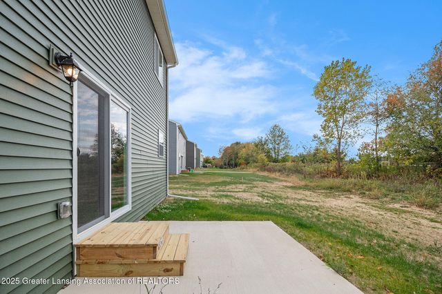 2984 Moccasin Drive, Dewitt, MI 48820