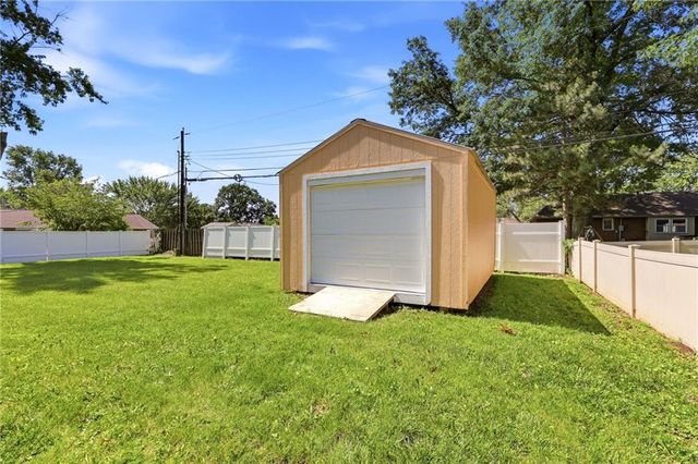 15309 E 42ND Terrace S, Independence, MO 64055