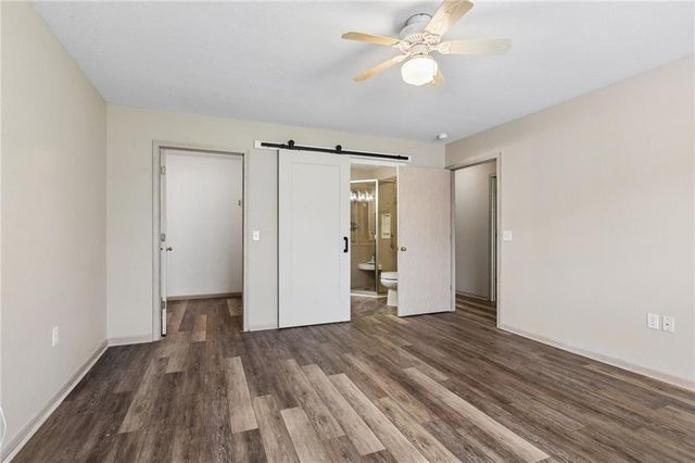 11316 S Pflumm Road, Lenexa, KS 66215