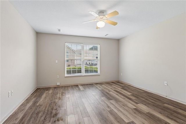 11316 S Pflumm Road, Lenexa, KS 66215