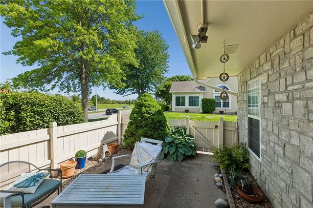 11316 S Pflumm Road, Lenexa, KS 66215