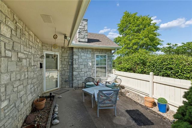 11316 S Pflumm Road, Lenexa, KS 66215