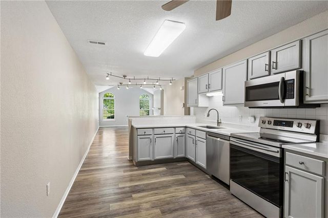 11316 S Pflumm Road, Lenexa, KS 66215