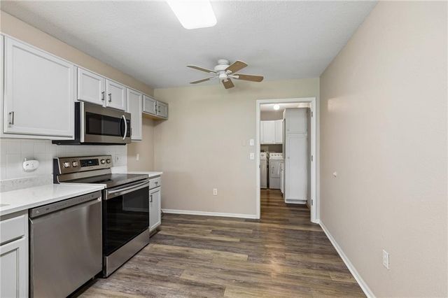 11316 S Pflumm Road, Lenexa, KS 66215