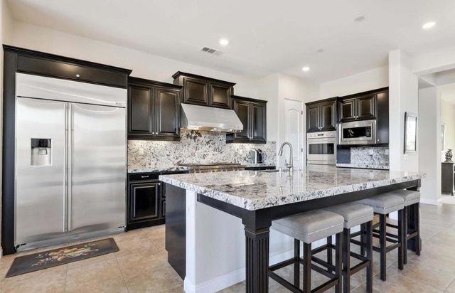81600 Macbeth Street, La Quinta, CA 92253