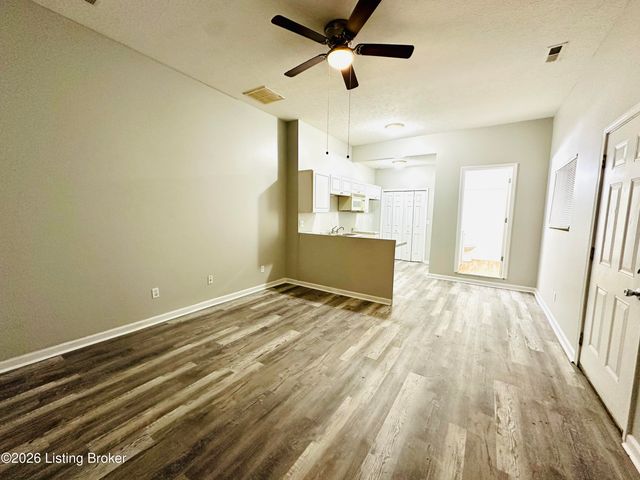 421 S 27th St, Louisville, KY 40212