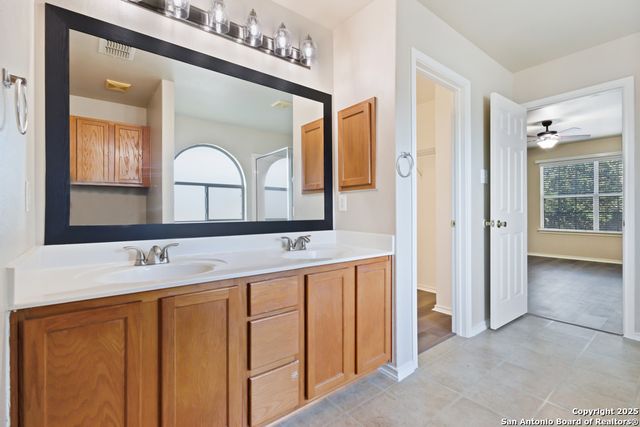 8968 Scarlet Creek, Universal City, TX 78148