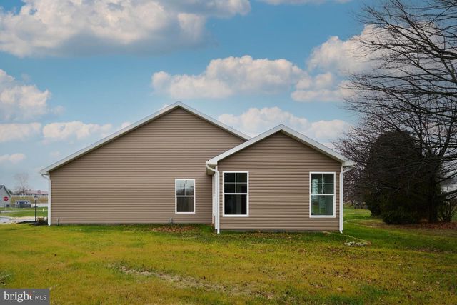 105 BLUESTEM CIR, Centre Hall, PA 16828