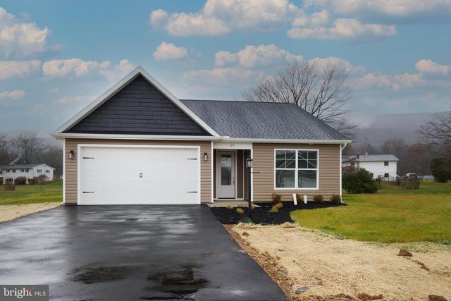 105 BLUESTEM CIR, Centre Hall, PA 16828