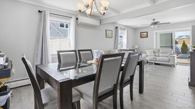 13 Peachtree Lane, Levittown, NY 11756