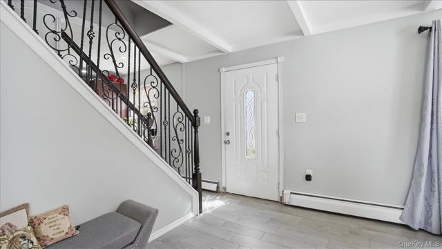 13 Peachtree Lane, Levittown, NY 11756