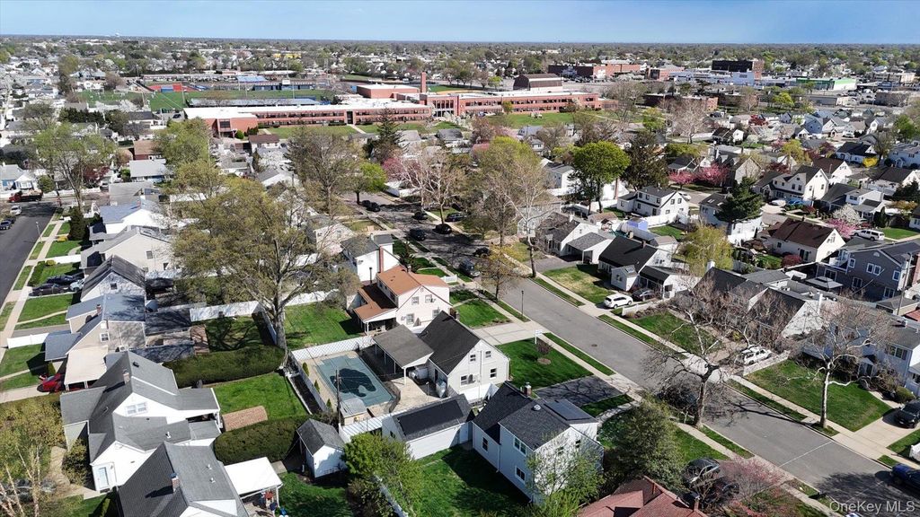 13 Peachtree Lane, Levittown, NY 11756