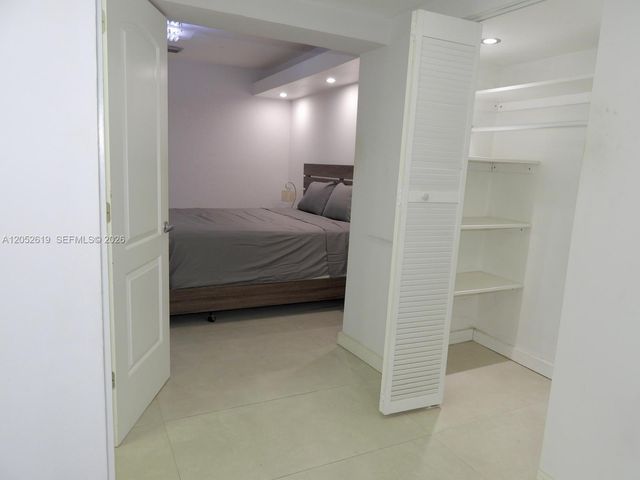 715 Hollywood Boulevard, Hollywood, FL 33019