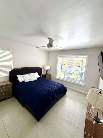 715 Hollywood Boulevard, Hollywood, FL 33019