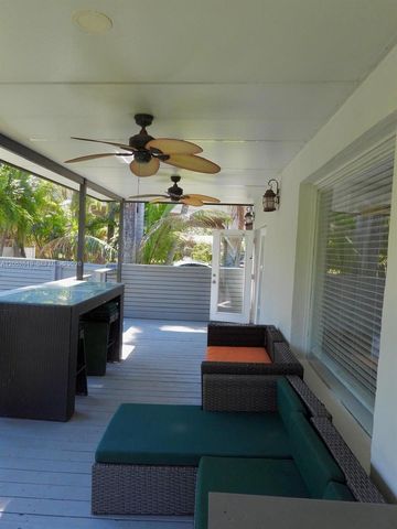 715 Hollywood Boulevard, Hollywood, FL 33019