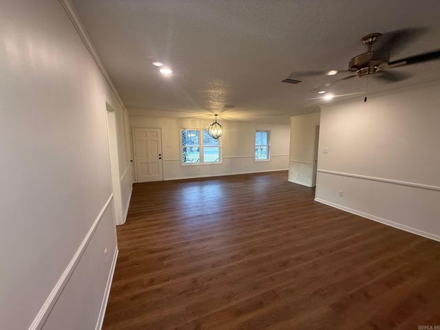 10901 Lorie Lane, Mabelvale, AR 72103