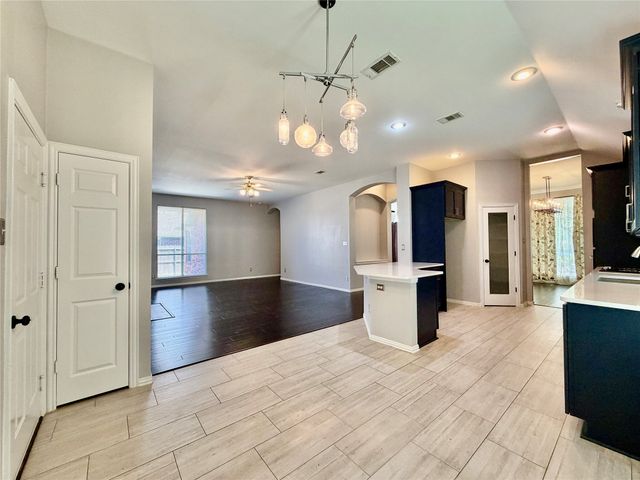 1632 Castle Pines Drive, Frisco, TX 75036