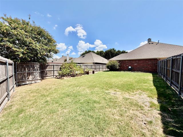 1632 Castle Pines Drive, Frisco, TX 75036