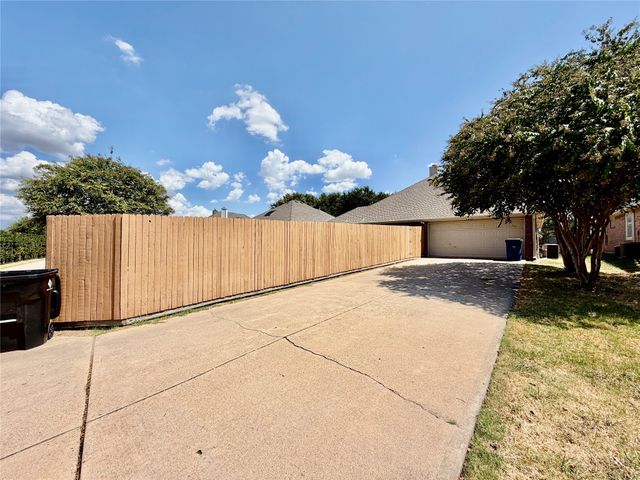 1632 Castle Pines Drive, Frisco, TX 75036