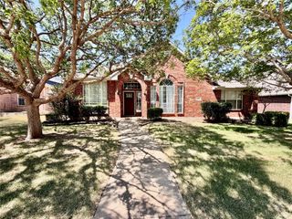 1632 Castle Pines Drive, Frisco, TX 75036