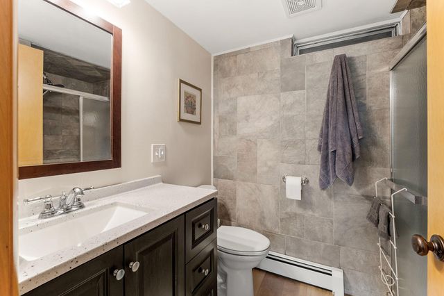 1800 Hiawatha Court NE, Rochester, MN 55906