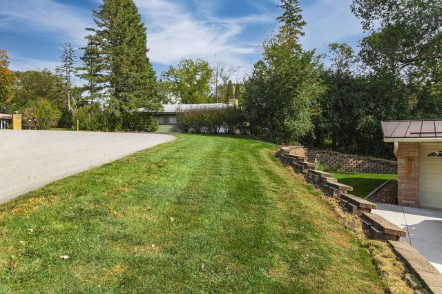 1800 Hiawatha Court NE, Rochester, MN 55906