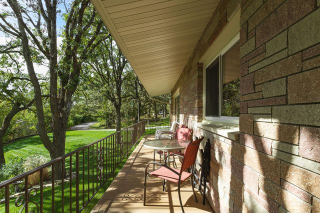 1800 Hiawatha Court NE, Rochester, MN 55906