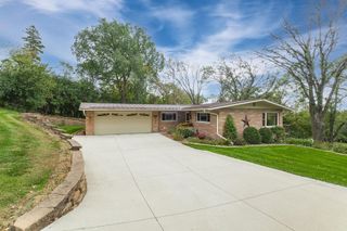 1800 Hiawatha Court NE, Rochester, MN 55906