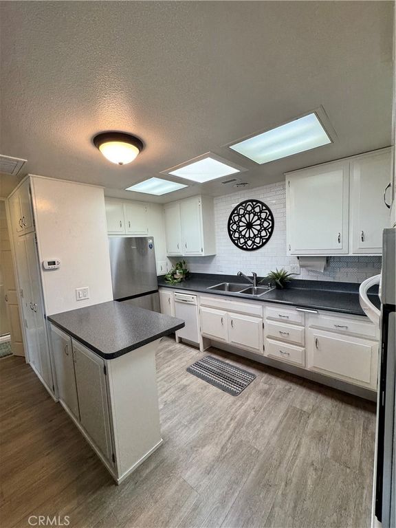 Image 20 of property listing at 1075 Brookline Rd #220A M-9, Seal Beach, CA 90740