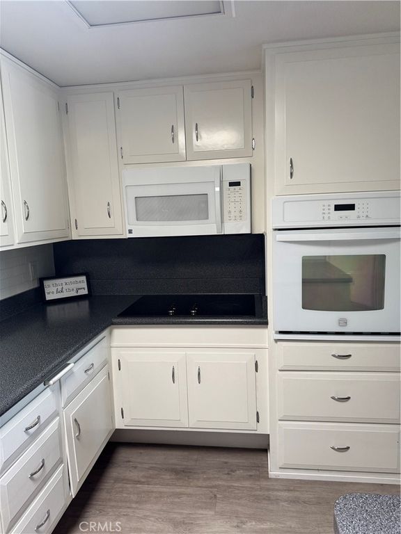 Image 24 of property listing at 1075 Brookline Rd #220A M-9, Seal Beach, CA 90740