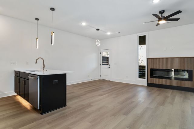 14 HOLLAND PARK WEST, Clarksville, TN 37043