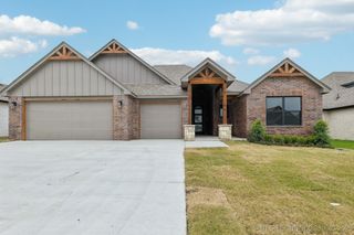 23250 E 106th Place S, Broken Arrow, OK 74014