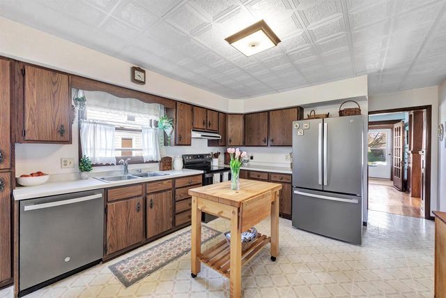 317 W THORNE STREET, Ripon, WI 54971