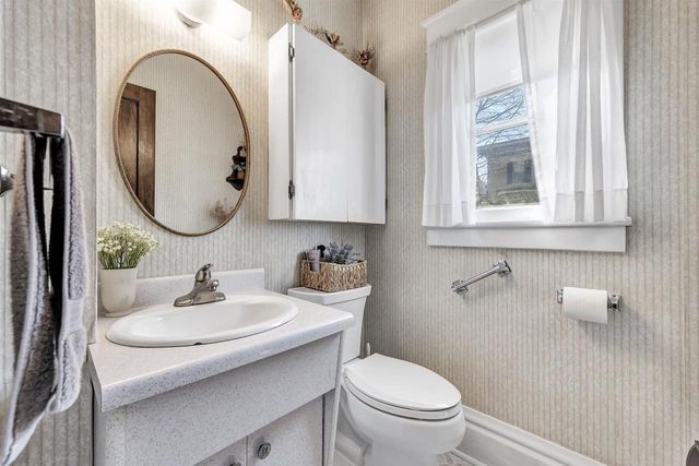 317 W THORNE STREET, Ripon, WI 54971