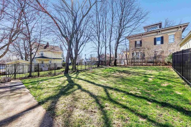 317 W THORNE STREET, Ripon, WI 54971