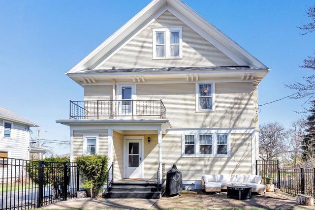 317 W THORNE STREET, Ripon, WI 54971