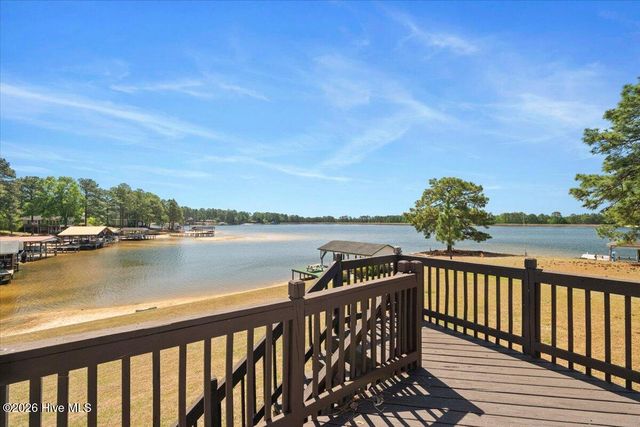65 Sparrow Circle, Sanford, NC 27332