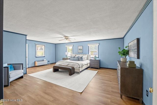 65 Sparrow Circle, Sanford, NC 27332
