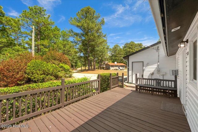 65 Sparrow Circle, Sanford, NC 27332