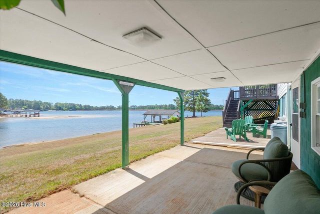 65 Sparrow Circle, Sanford, NC 27332