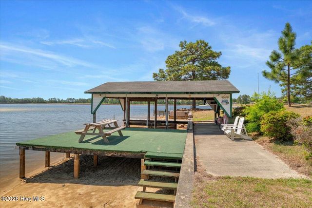 65 Sparrow Circle, Sanford, NC 27332