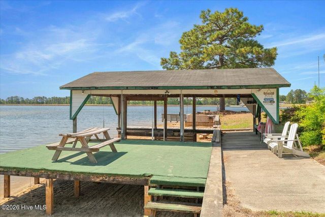 65 Sparrow Circle, Sanford, NC 27332