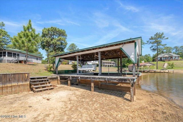65 Sparrow Circle, Sanford, NC 27332