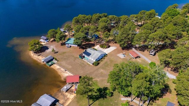 65 Sparrow Circle, Sanford, NC 27332