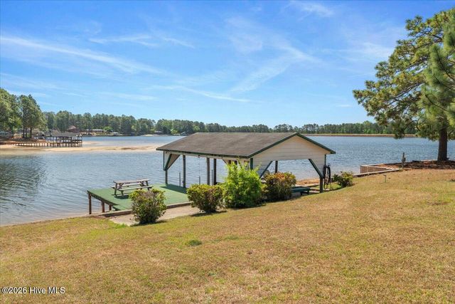 65 Sparrow Circle, Sanford, NC 27332
