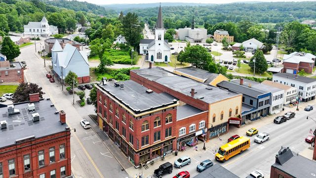 359 Central St Ste 3, Franklin, NH 03235