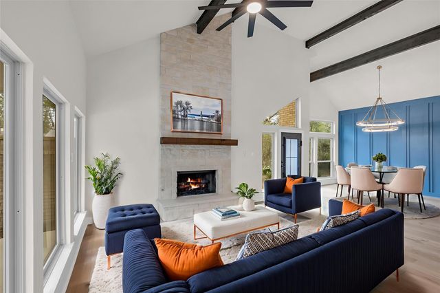 4 N Autumnwood Way, The Woodlands, TX 77380